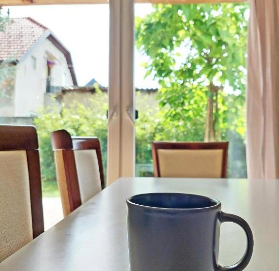 آپارتمان 1 خوابه همکف, Deluxe Tivoli Suites