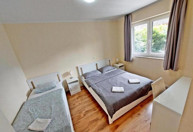 آپارتمان 1 خوابه همکف, Deluxe Tivoli Suites