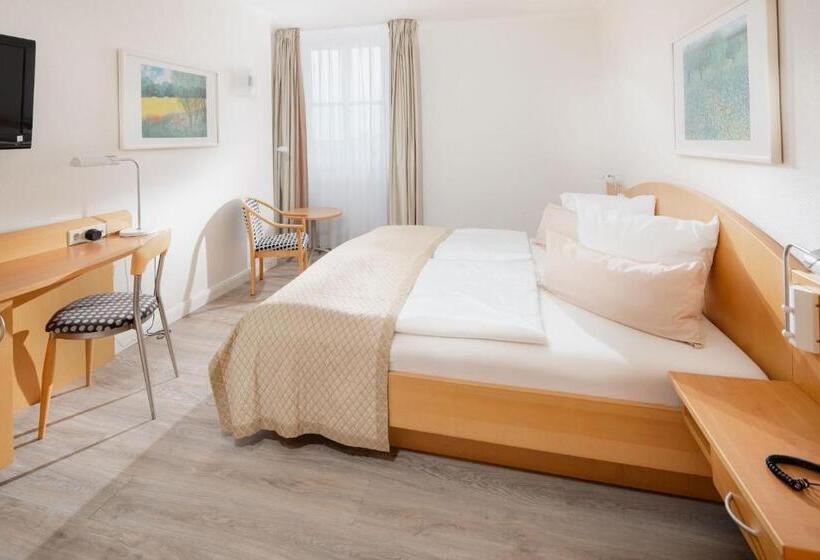 Номер Стандарт, Künstlerhaus