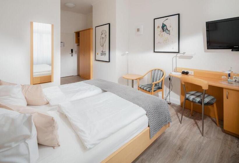 Номер Deluxe, Künstlerhaus