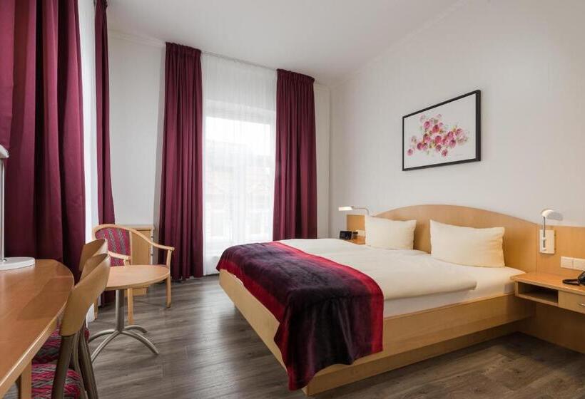 Трехместный Номер Deluxe, Künstlerhaus