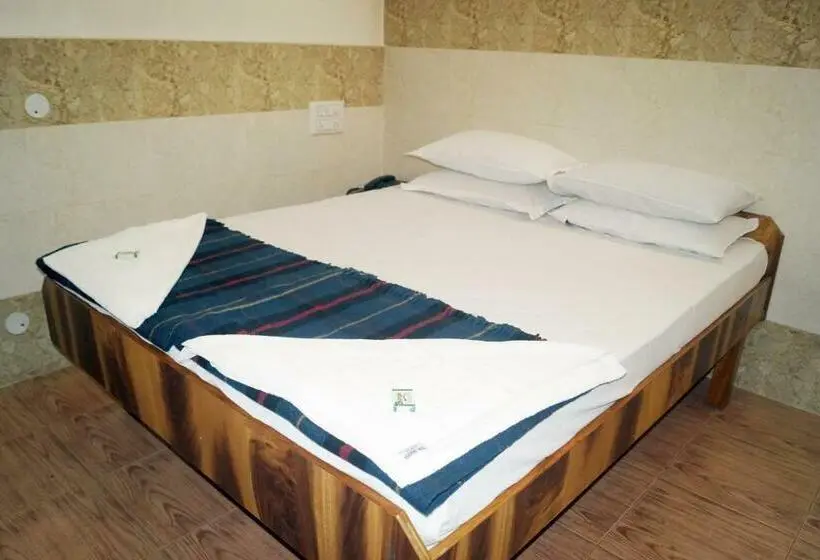 اتاق لوکس, Sri Kumara Lodge