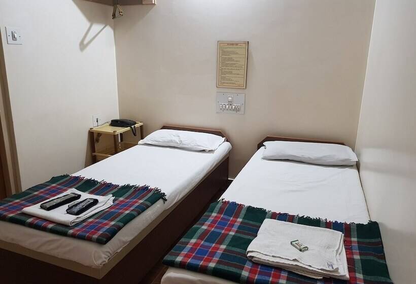 غرفة إقتصادية, Sri Kumara Lodge