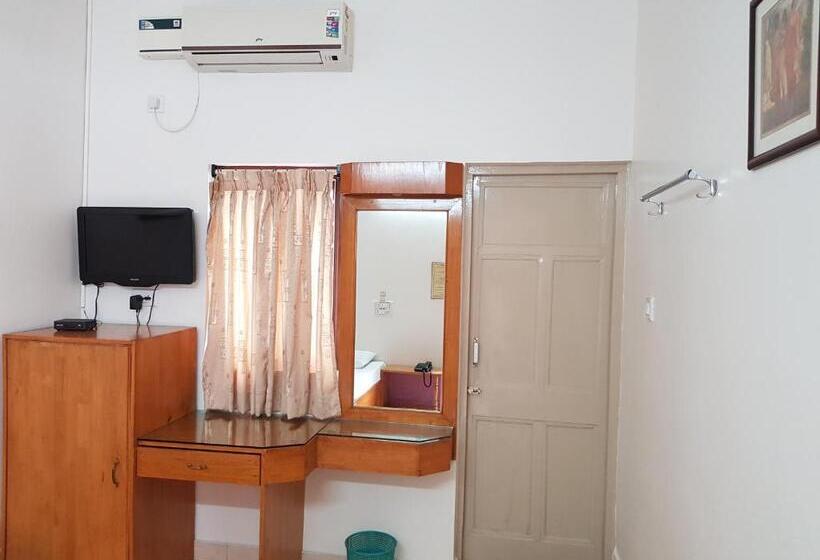 غرفة عائلية, Sri Kumara Lodge