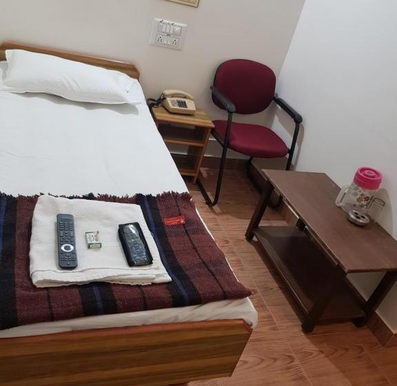 经济房, Sri Kumara Lodge