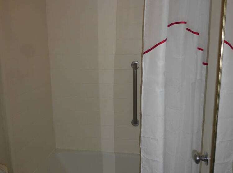 Номер Deluxe, Red Roof Inn Tallahassee East