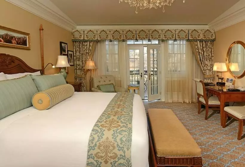 اتاق سوپریور, The Broadmoor