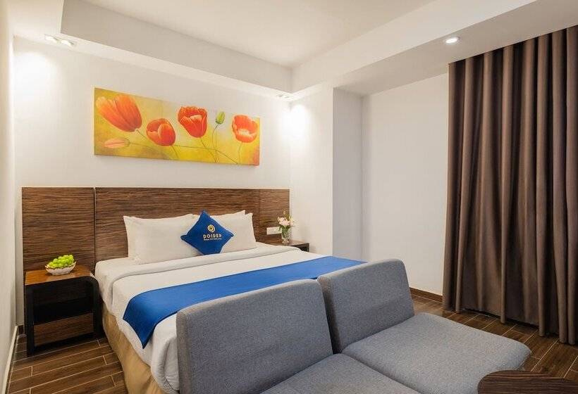 اتاق لوکس, Sandals Lily