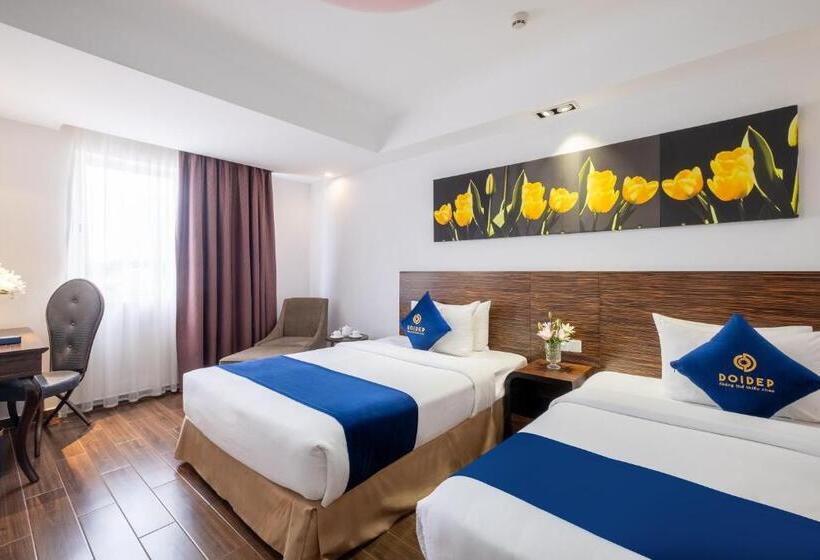 سوییت خانوادگی, Sandals Lily