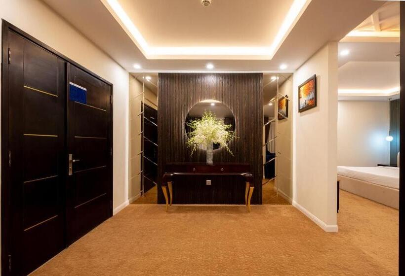 آپارتمان 3 خوابه, Sandals Lily