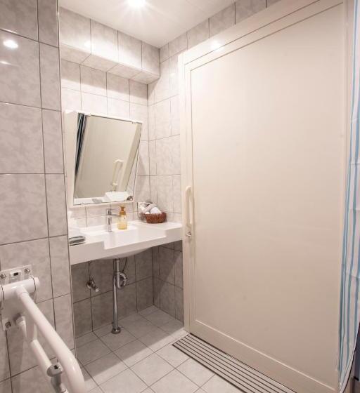 اتاق استاندارد برای معلولان, Houklea