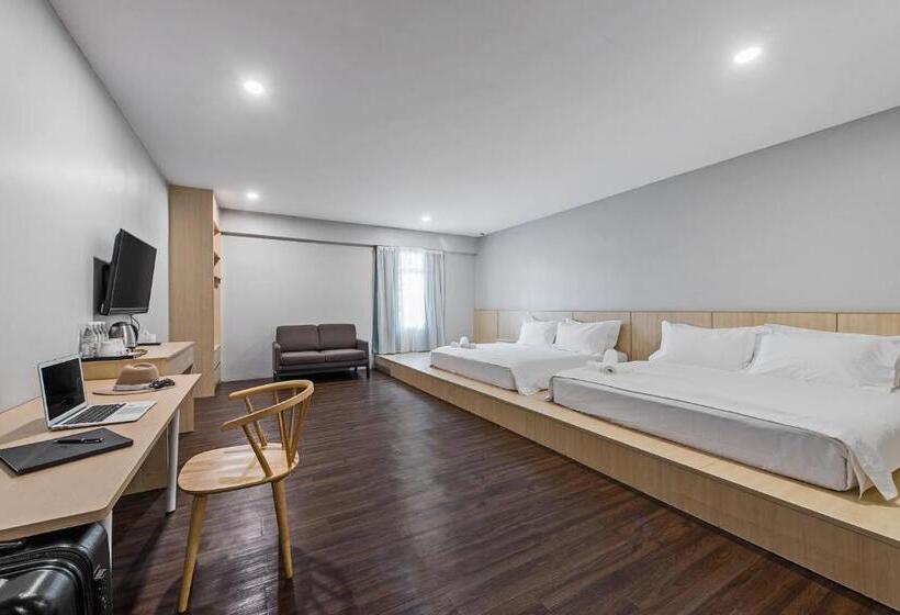 家庭间, Desa View