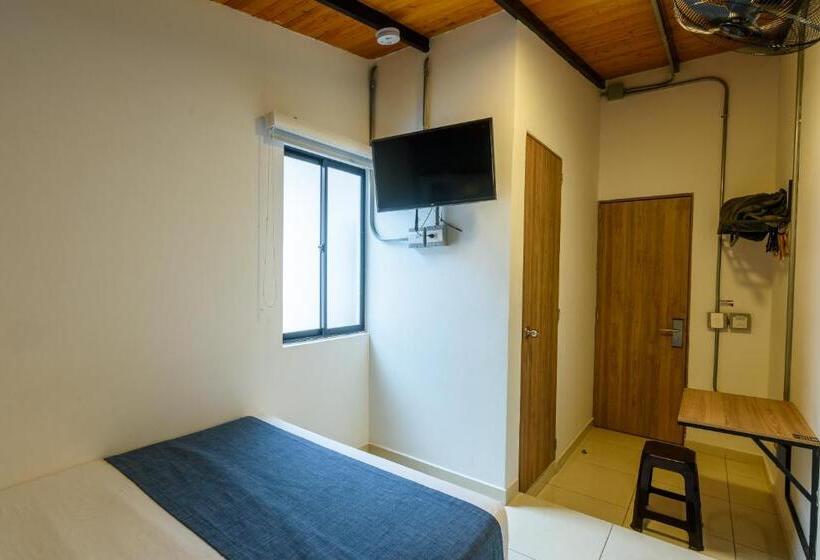 标准单人间, Med La Palma