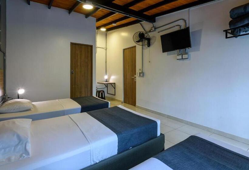 标准三人间, Med La Palma