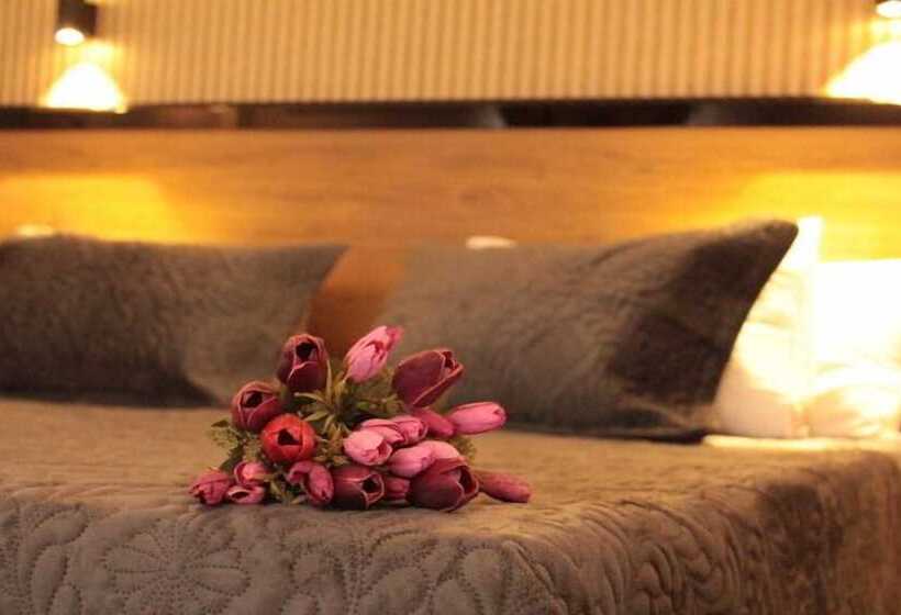 סוויטה משפחתית, Suvari