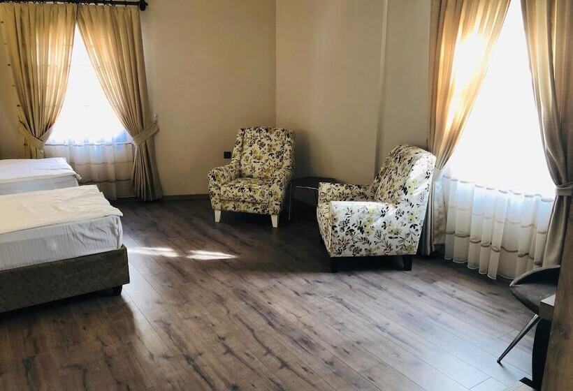 חדר סטנדרט, Suvari