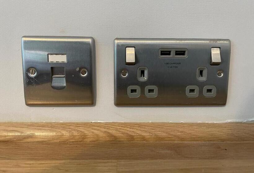 Номер Deluxe, Arlan House, Central Basingstoke