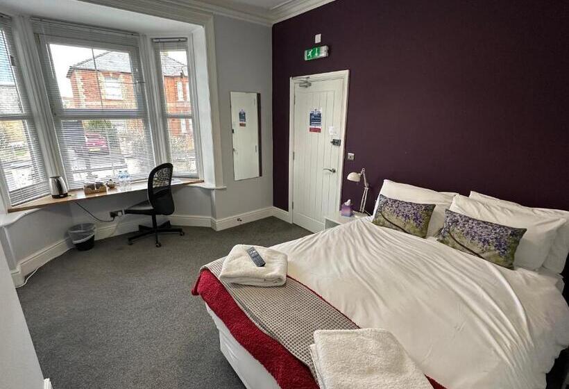 Номер Deluxe, Arlan House, Central Basingstoke