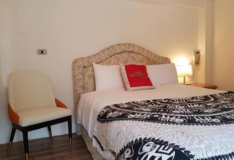 اتاق استاندارد با سرویس بهداشتی مشترک, Eternal Seaside House