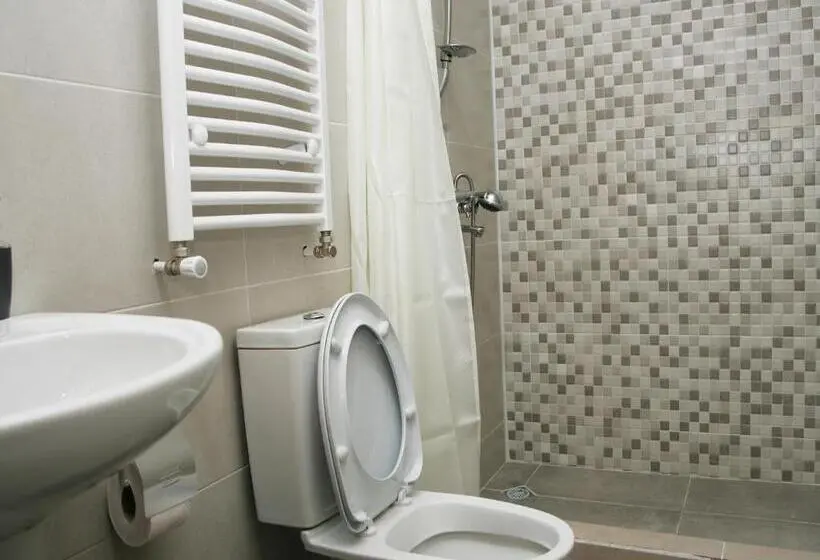 اتاق استاندارد, Two Towers Guest House