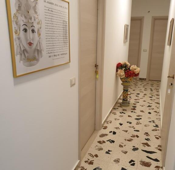 اتاق لوکس با چشم‌انداز دریا, I Mori In Campidoglio Affitta Camere