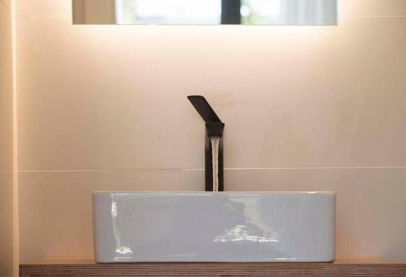 ルームシェアのワンベッド, Moana Eco Surf House   Hostel