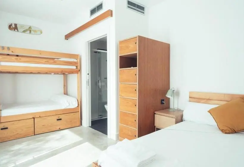 اتاق استاندارد چهار تخته, Moana Eco Surf House   Hostel