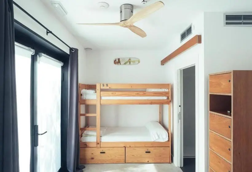 اتاق استاندارد چهار تخته, Moana Eco Surf House   Hostel