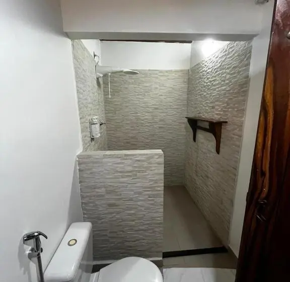 スイート, Aymara Lodge