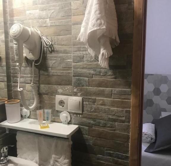 غرفة قياسية, Ca De L Alfas