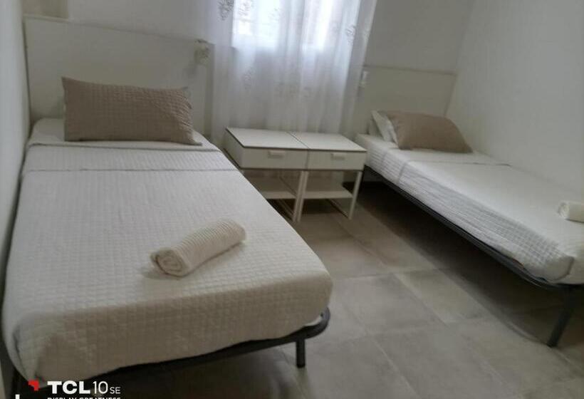 غرفة قياسية لذوى الاحتياجات الخاصة, Ca De L Alfas