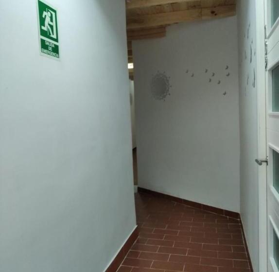 غرفة قياسية لذوى الاحتياجات الخاصة, Ca De L Alfas