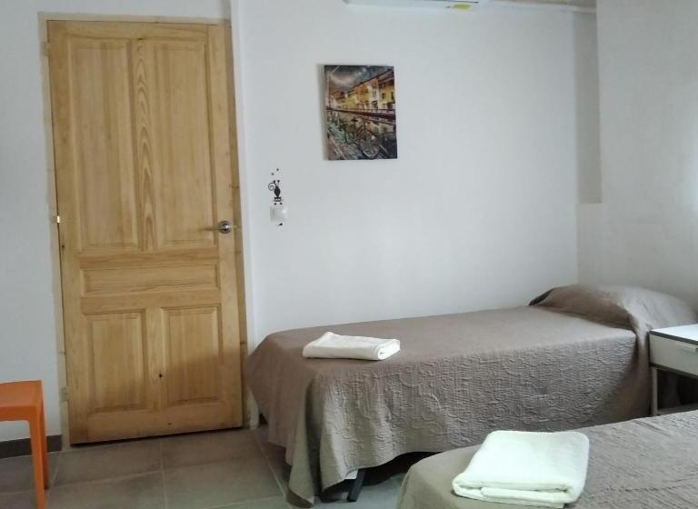 غرفة قياسية لذوى الاحتياجات الخاصة, Ca De L Alfas