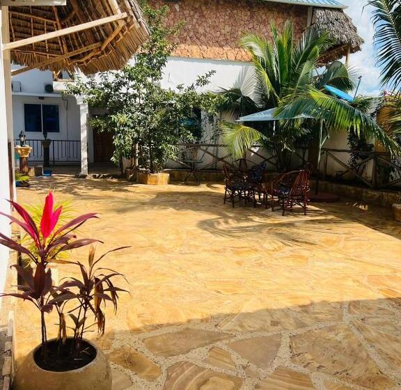 اتاق لوکس با تخت بزرگ, Boshowa Villas