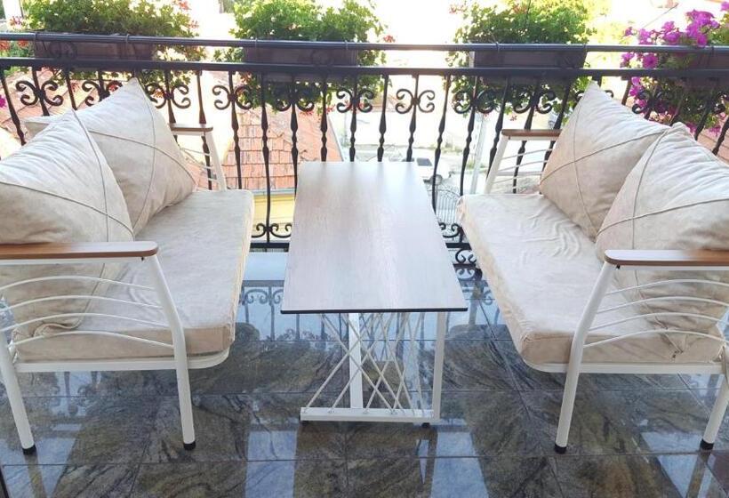 1 Bedroom Penthouse Apartment, Vila Sentić