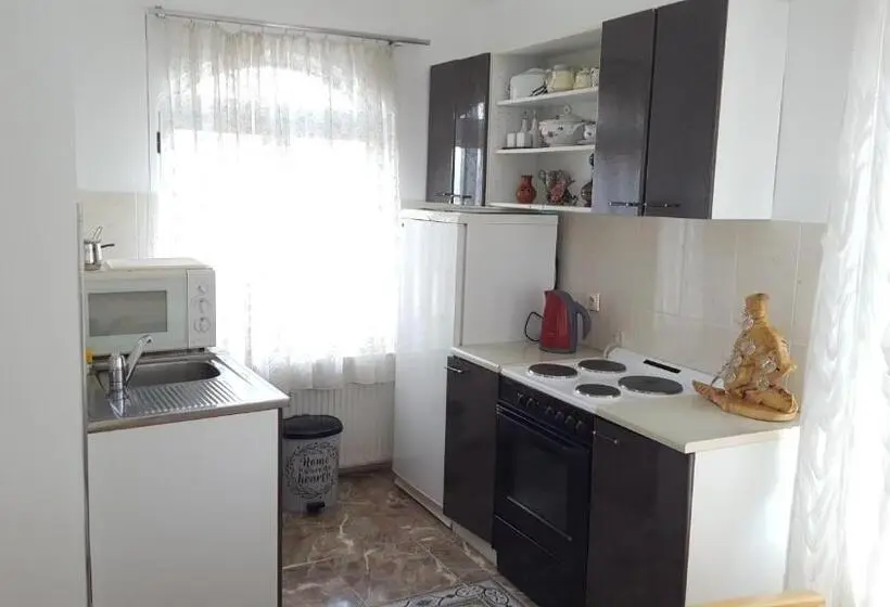 1 Bedroom Penthouse Apartment, Vila Sentić
