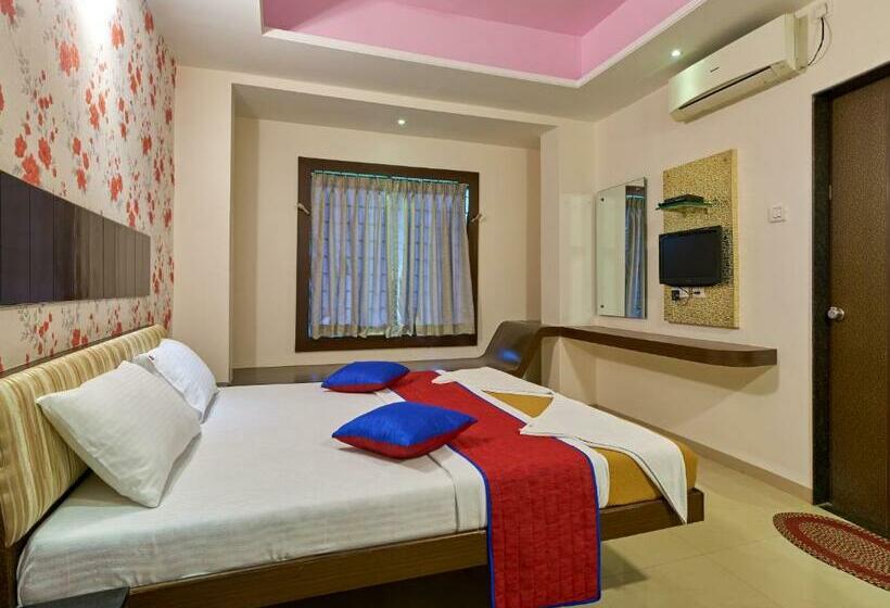 חדר סופריור, Ganeshratna Executive