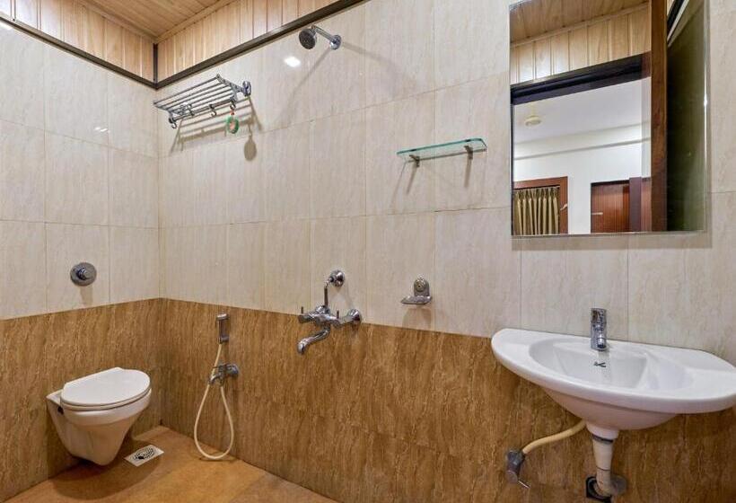 חדר סופריור, Ganeshratna Executive