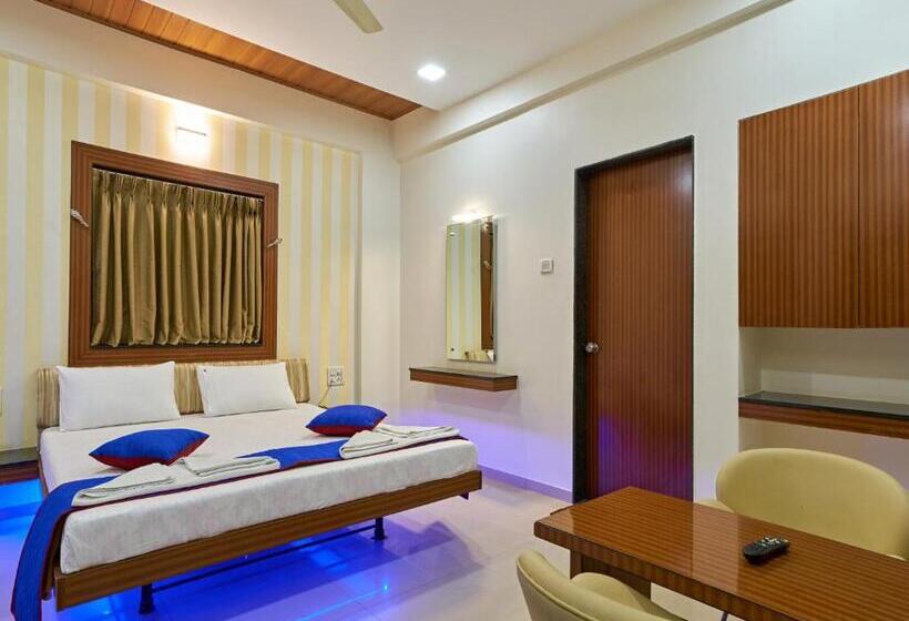 חדר סופריור, Ganeshratna Executive