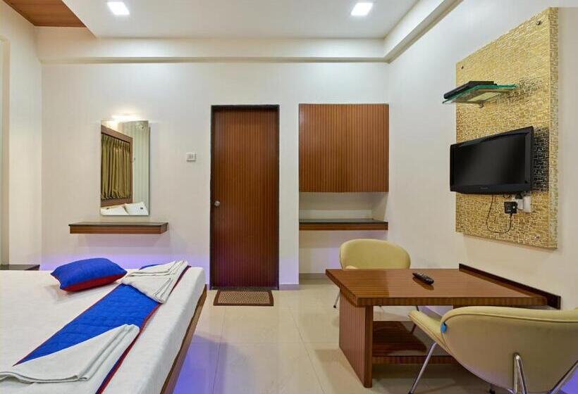 חדר סופריור, Ganeshratna Executive