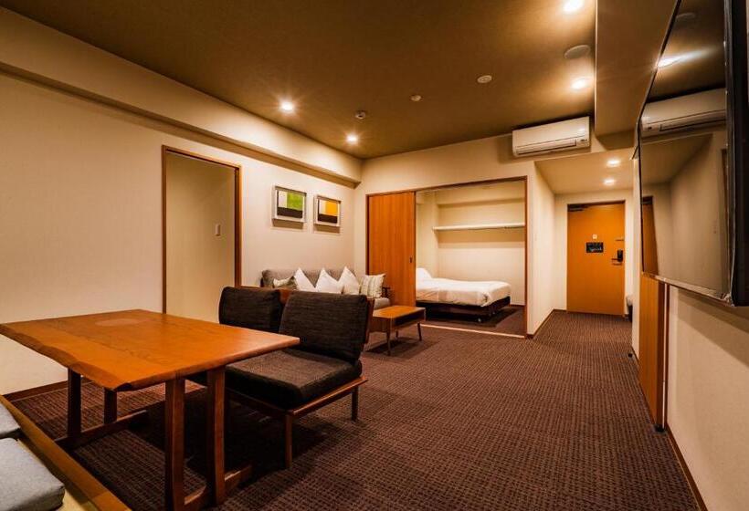 סוויטה עם ג'קוזי, Randor Residential Hotel Kyoto Suites