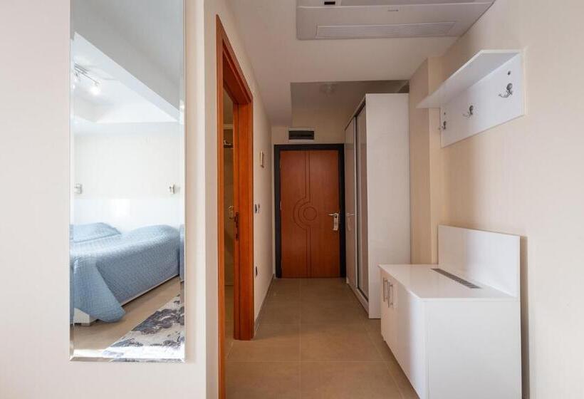 اتاق استاندارد سه نفره, Apollonia Hotel Gevgelija