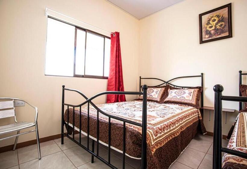 اتاق استاندارد چهار تخته, Flor De Katty Hostel Airport