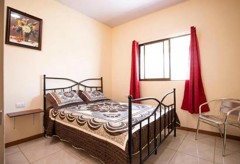 اتاق استاندارد, Flor De Katty Hostel Airport