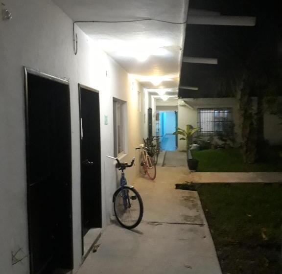 标准工作室, Bea Rooms And Studios