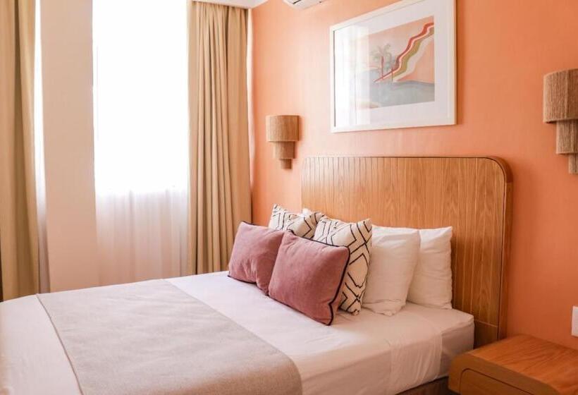 סוויטה עם מרפסת, Tropicus Boutique