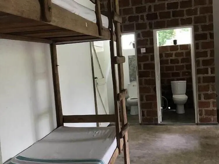 ルームシェアのワンベッド, Pearl Villa Rooms And Hostel