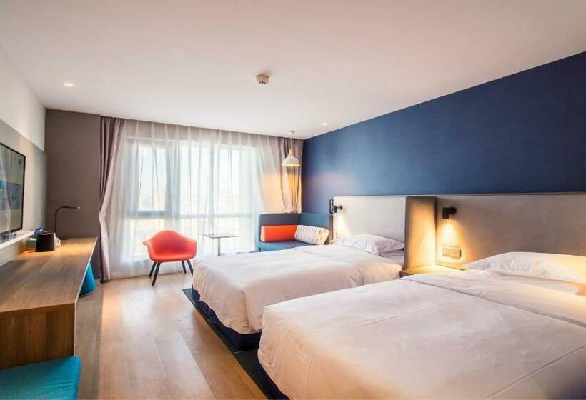 Номер Стандарт 2 Двуспальные Кровати, Holiday Inn Express Kunming West, An Ihg