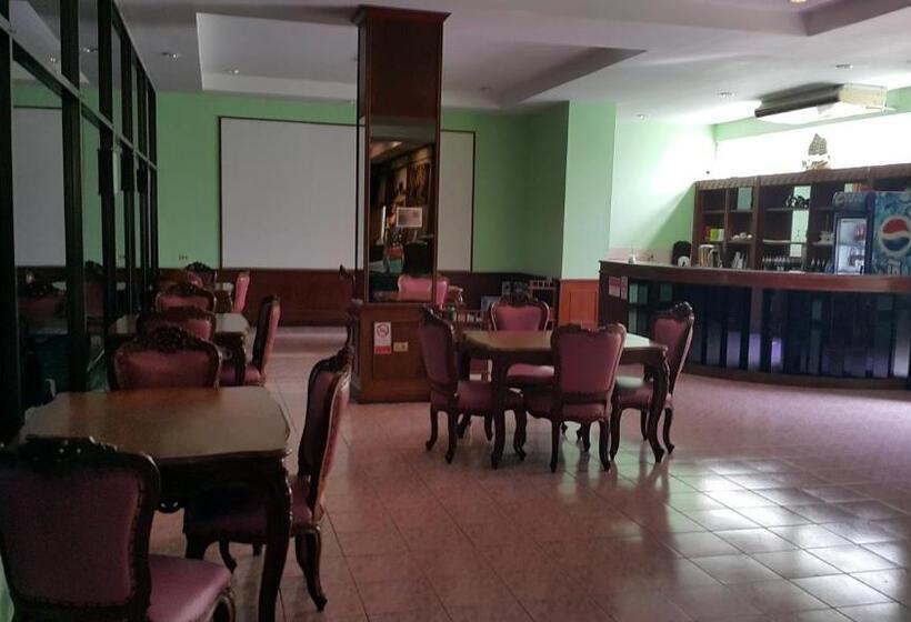 استودیوی استاندارد, West Wing Mansion