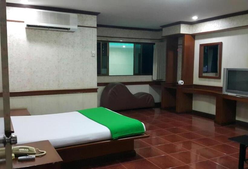 استودیوی استاندارد, West Wing Mansion